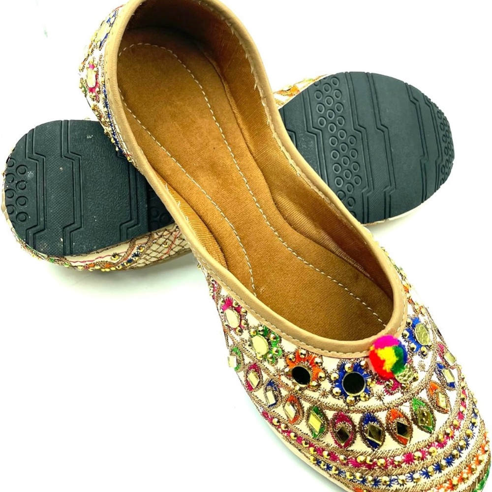 Colorful Embellished Women's Flats - size 8.5 - Picture 3 of 6